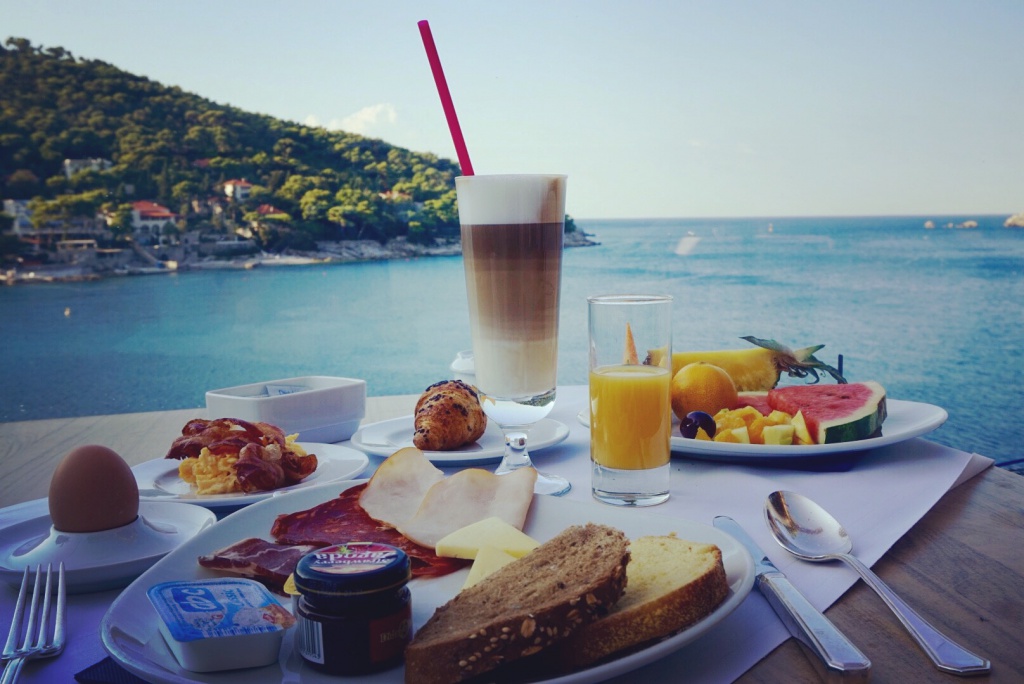Breakfast Hotel More Dubrovnik Lapad Cave Bar