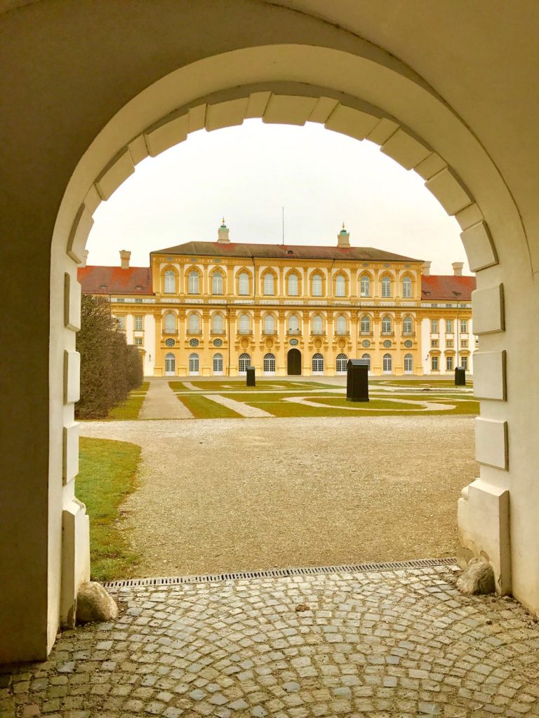 das Hotel am Schlosspark Zum Kurfürst, Fasten Ur Seatbelts, Munich, München