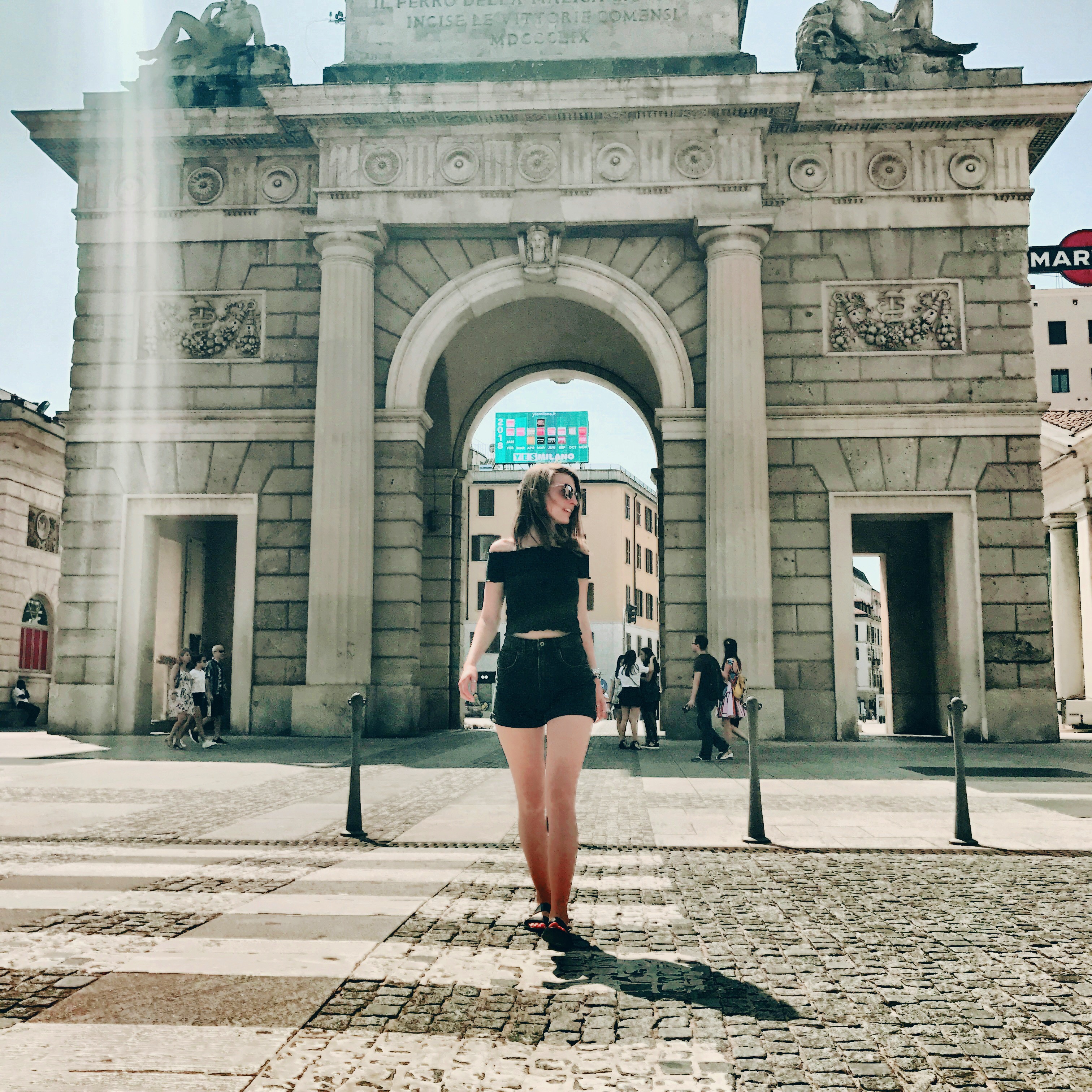 Milan, Fasten Ur Seatbelts