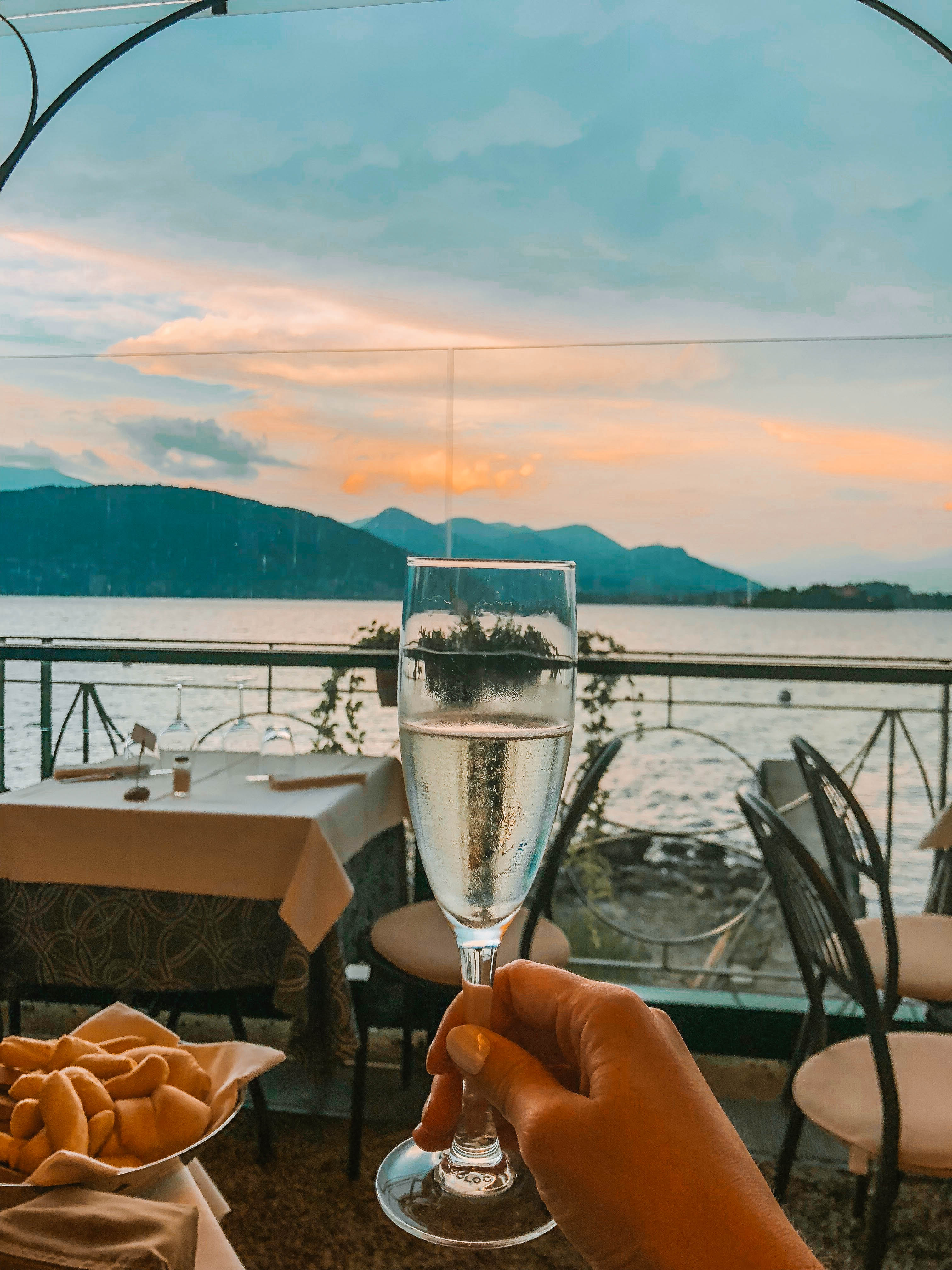 Albergo Ristorante Belvedere, Lago Maggiore, Fasten Ur Seatbelts